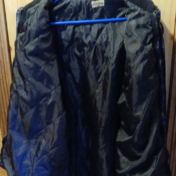 Men's Black and Blue Plaid Hooded Jacket - Picture 10 of 12